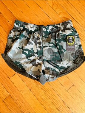 Athletic Works Green & Gray Camo Athletic Shorts